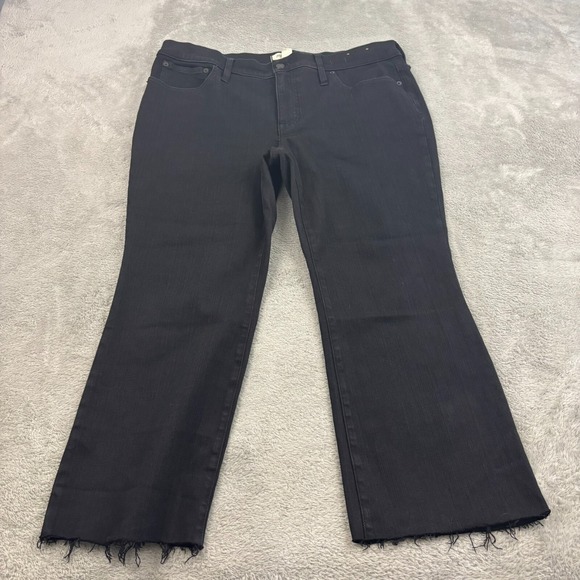 Madewell Mid Rise Kick Out Raw Hem Crop Jeans Womens 33P Black Flare Stretch - Picture 1 of 15